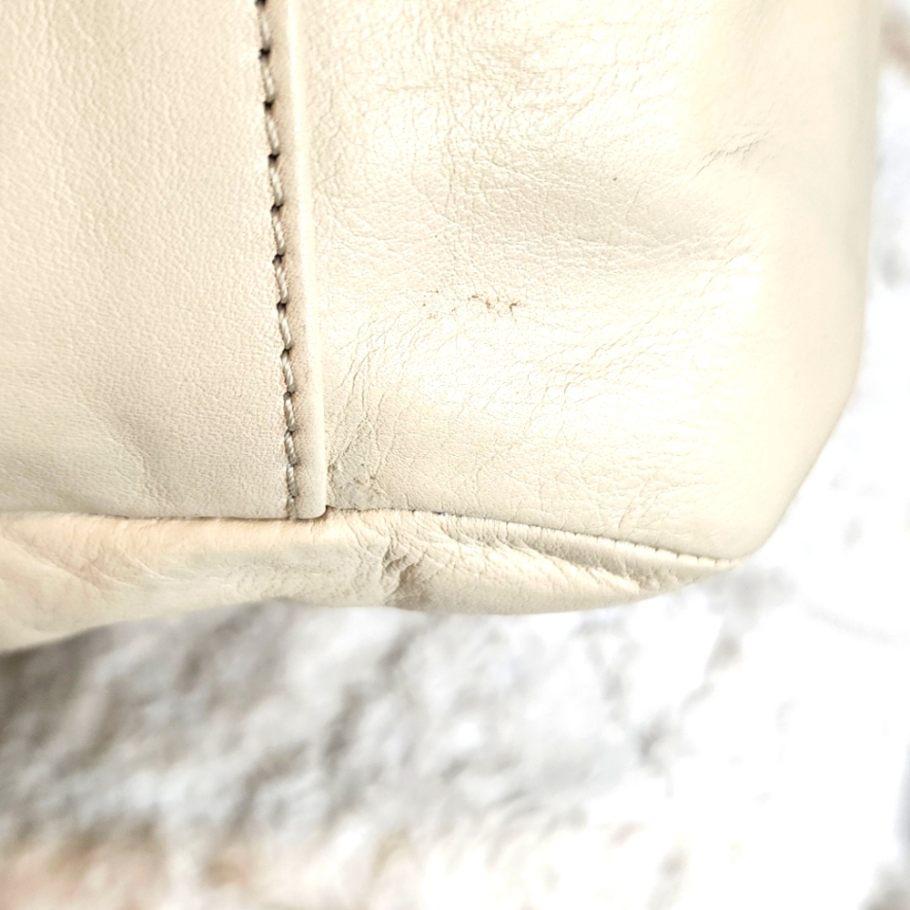 Coach Nwt Zoe East West Cream Studded Tote Bag Coach Parchment Color - Picture 4 of 8